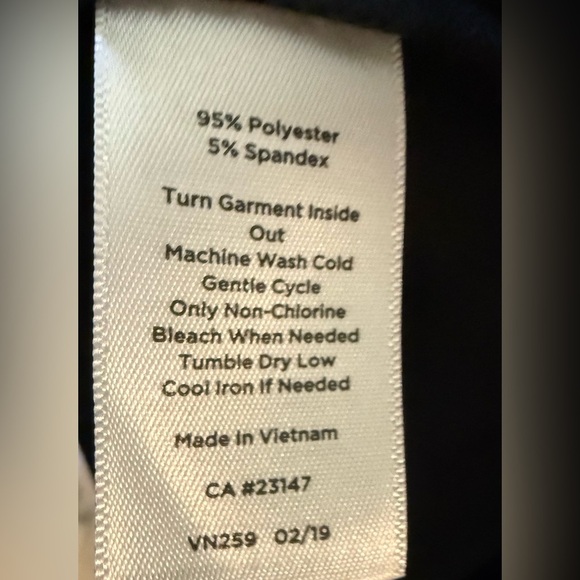 Talbots smocked scoop ruffled neck 3/4 sleeve black women’s black blouse large - Picture 10 of 10